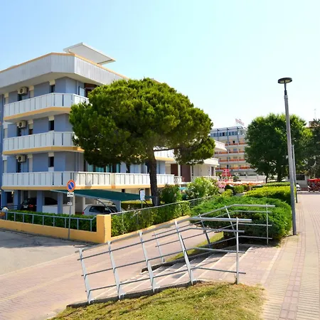 Onda Azzurra Apartment *